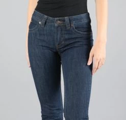 Kimes Ranch Betty Jean -Equestrian Clothing betty jean front closeup kimes ranch 29340.1686013653