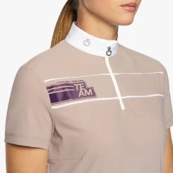 Cavalleria Toscana Team Daytona Polo Short Sleeve -Equestrian Clothing daytona comp polo blush logo POD297 JE022 1A00 CT 76991.1661549159