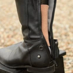 EquiFit Gel Bands -Equestrian Clothing gel band beige tall in use 21264 equifit 55470.1681939802