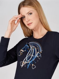 Vestrum Procida Horse Sweatshirt 6 Vestrum Procida Horse Sweatshirt -Equestrian Clothing procida horse sweater navy detail W6722 65038 00079 vestrum 91772.1681613475