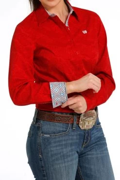Cinch Performance Shirt No Pockets -Equestrian Clothing subtle print ls red side MSW9165035 cinch 68055.1689018407