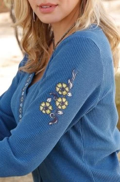 Cruel Denim Thermal Top With Embroidery -Equestrian Clothing thermal top embroidery royal lifestyle detail CTK7287001 miller 34866.1652984588